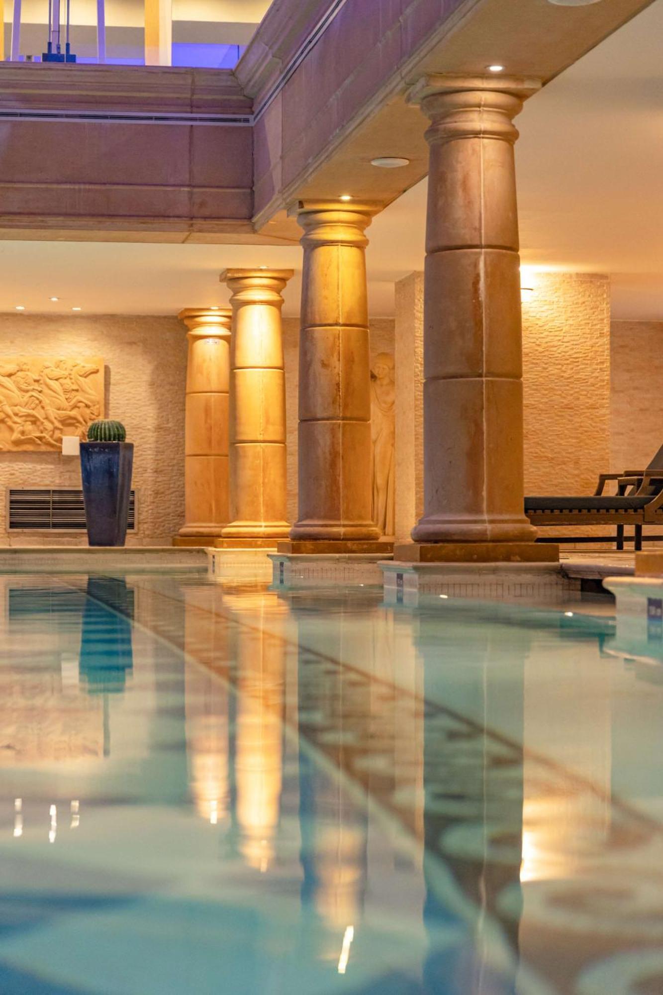 贝鲁特马丁内斯丽笙布鲁酒店 外观 照片 The swimming pool at the hotel