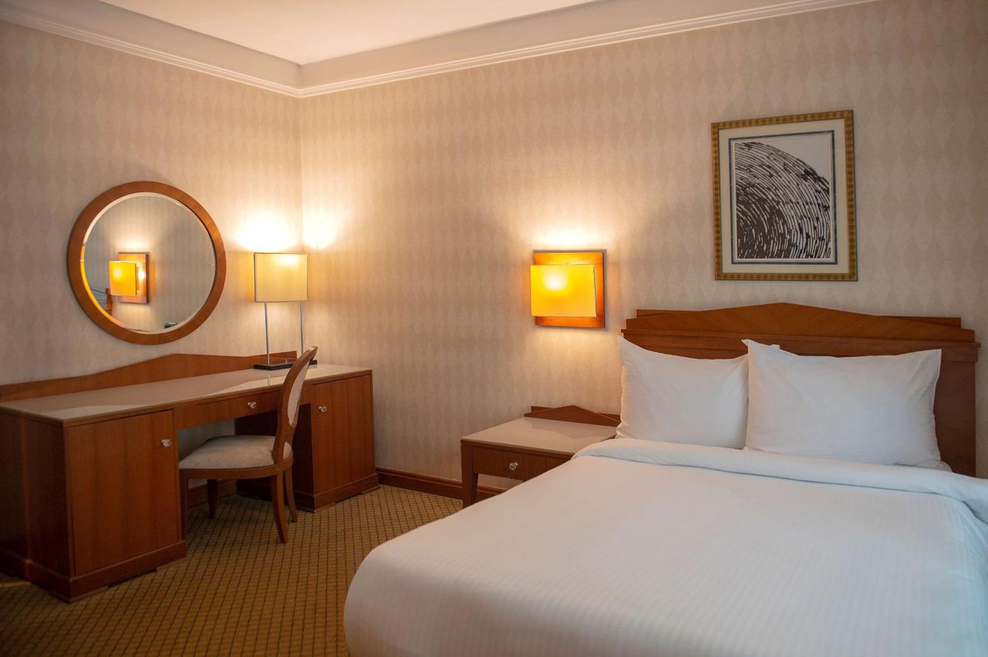 贝鲁特马丁内斯丽笙布鲁酒店 外观 照片 A room at the hotel